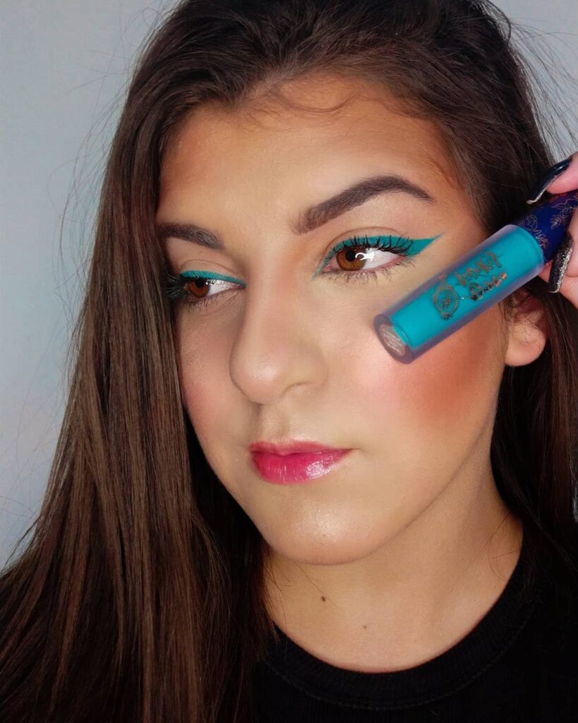 Delineado Colorido: mais de 60 inspirações pra você delineado verde