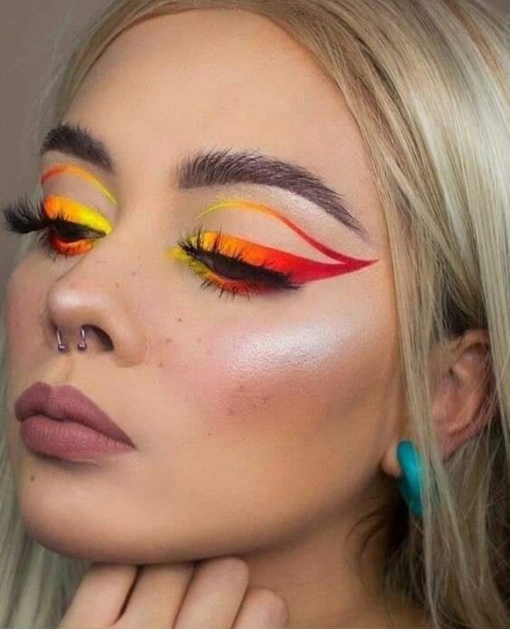 Delineado Colorido: mais de 60 inspirações pra você Delineado Colorido: mais de 60 inspirações pra você