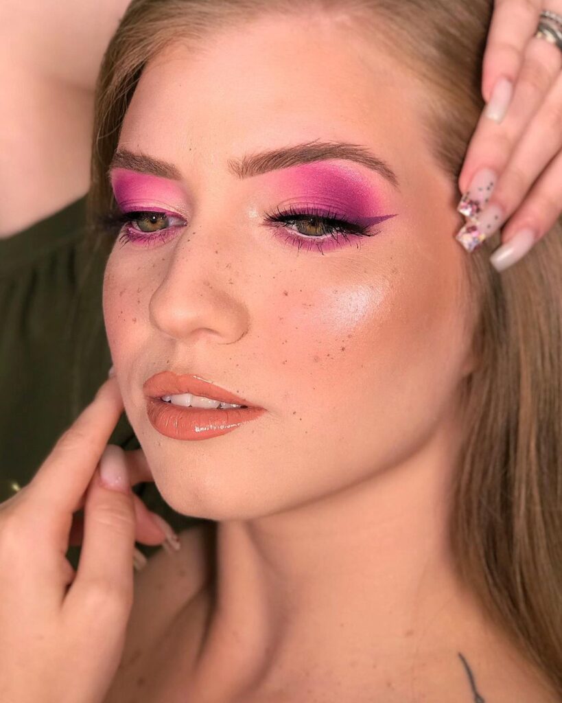 Delineado Colorido: mais de 60 inspirações pra você delineado rosa