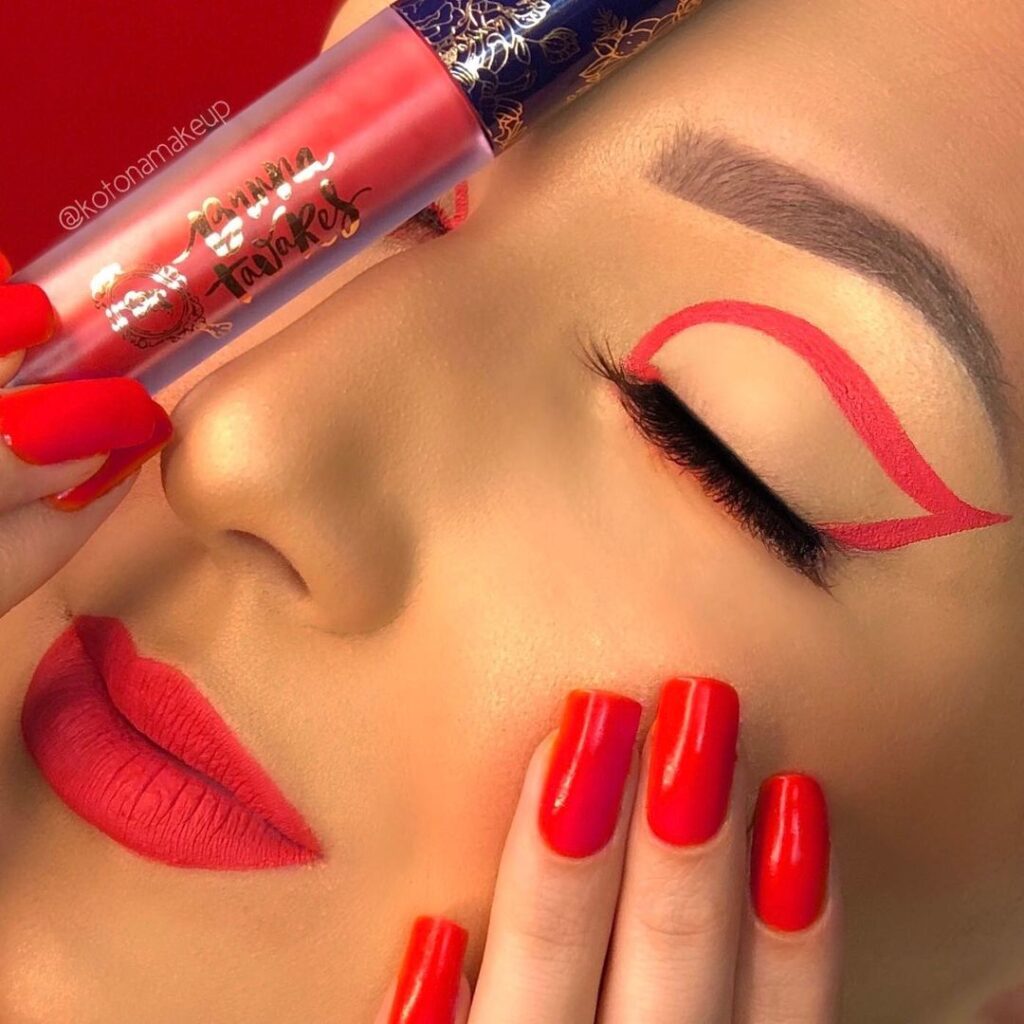 Delineado Colorido: mais de 60 inspirações pra você Delineado Colorido: mais de 60 inspirações pra você