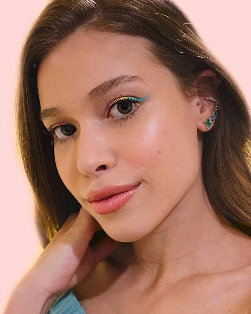 Delineado Colorido: mais de 60 inspirações pra você Delineado Colorido: mais de 60 inspirações pra você