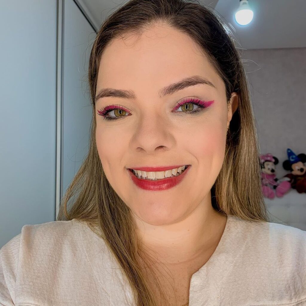 Delineado Colorido: mais de 60 inspirações pra você delineado rosa