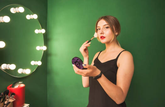 Maquiagem consciente: beleza, bem-estar e escolhas mais responsáveis