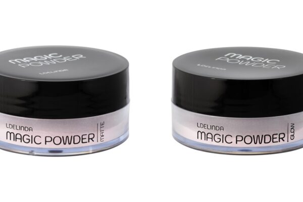 Potes dos pós soltos Magic Powder Matte e Magic Powder Glow da L de Linda lado a lado em fundo branco